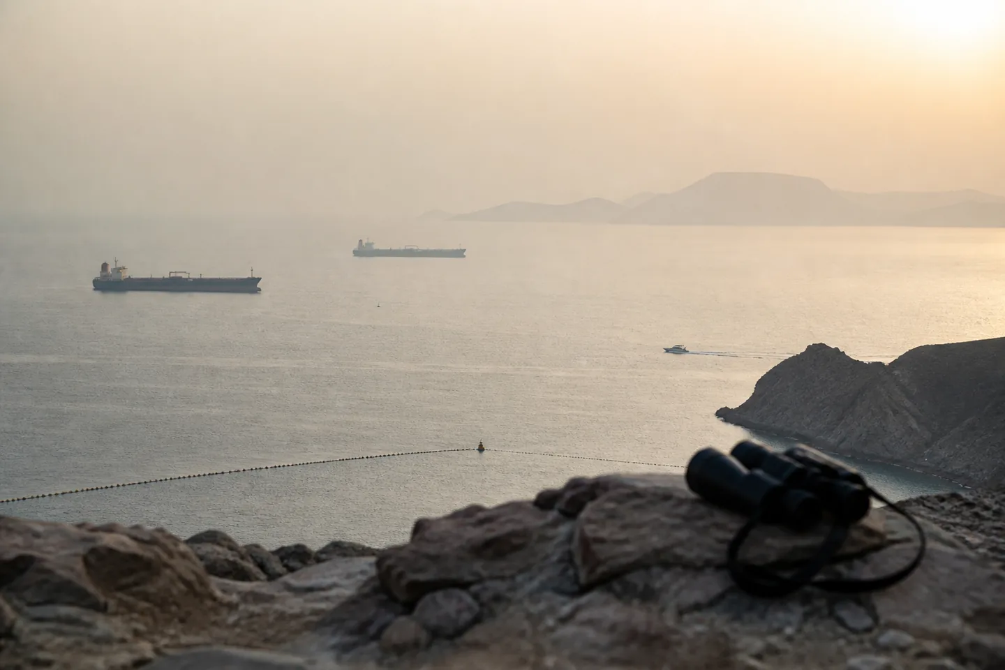 Schiffsverkehr in der Straße von Hormus als Symbolbild für den Angriff auf einen Frachter
